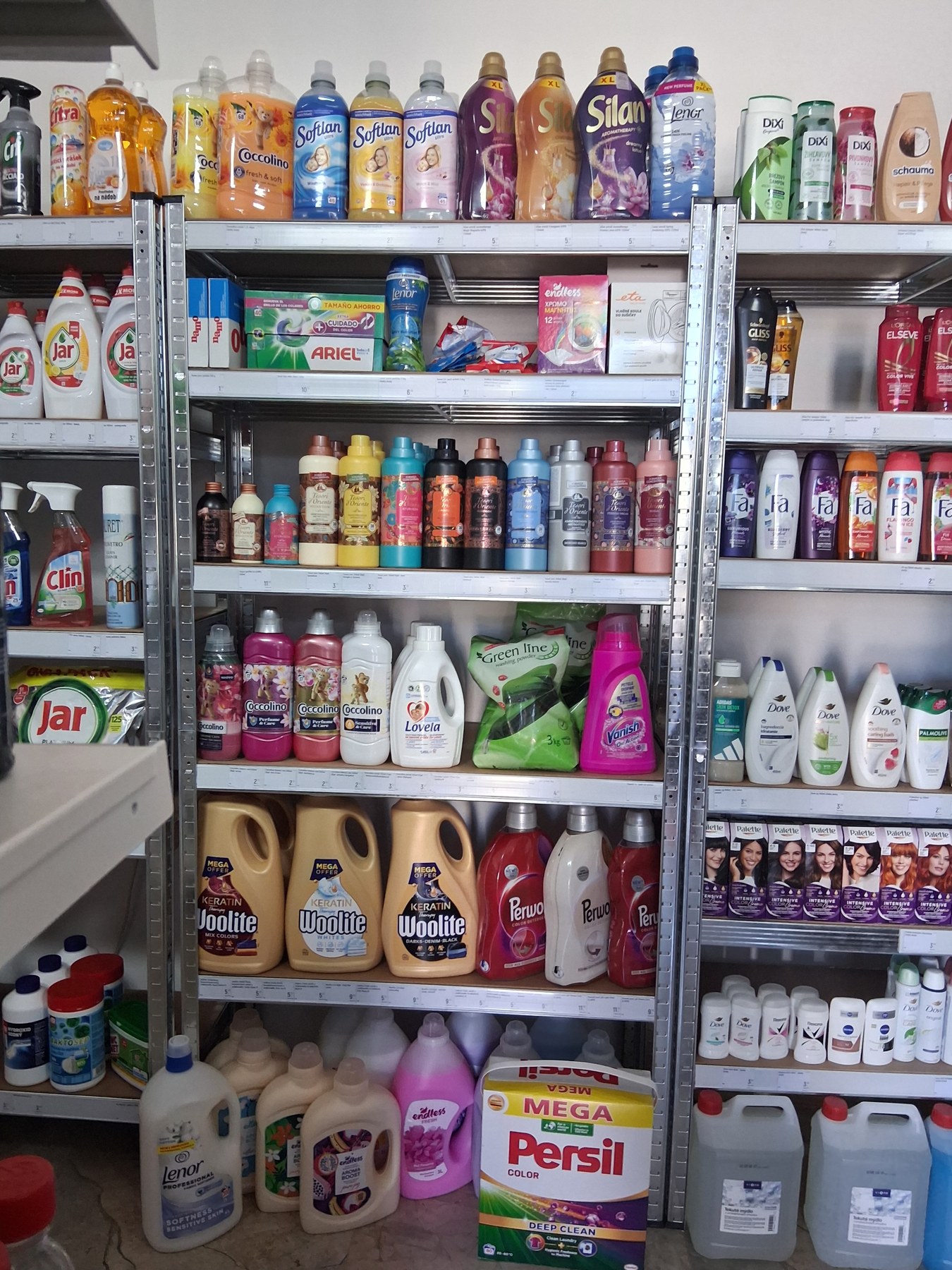 Čistiace prostriedky a drogéria